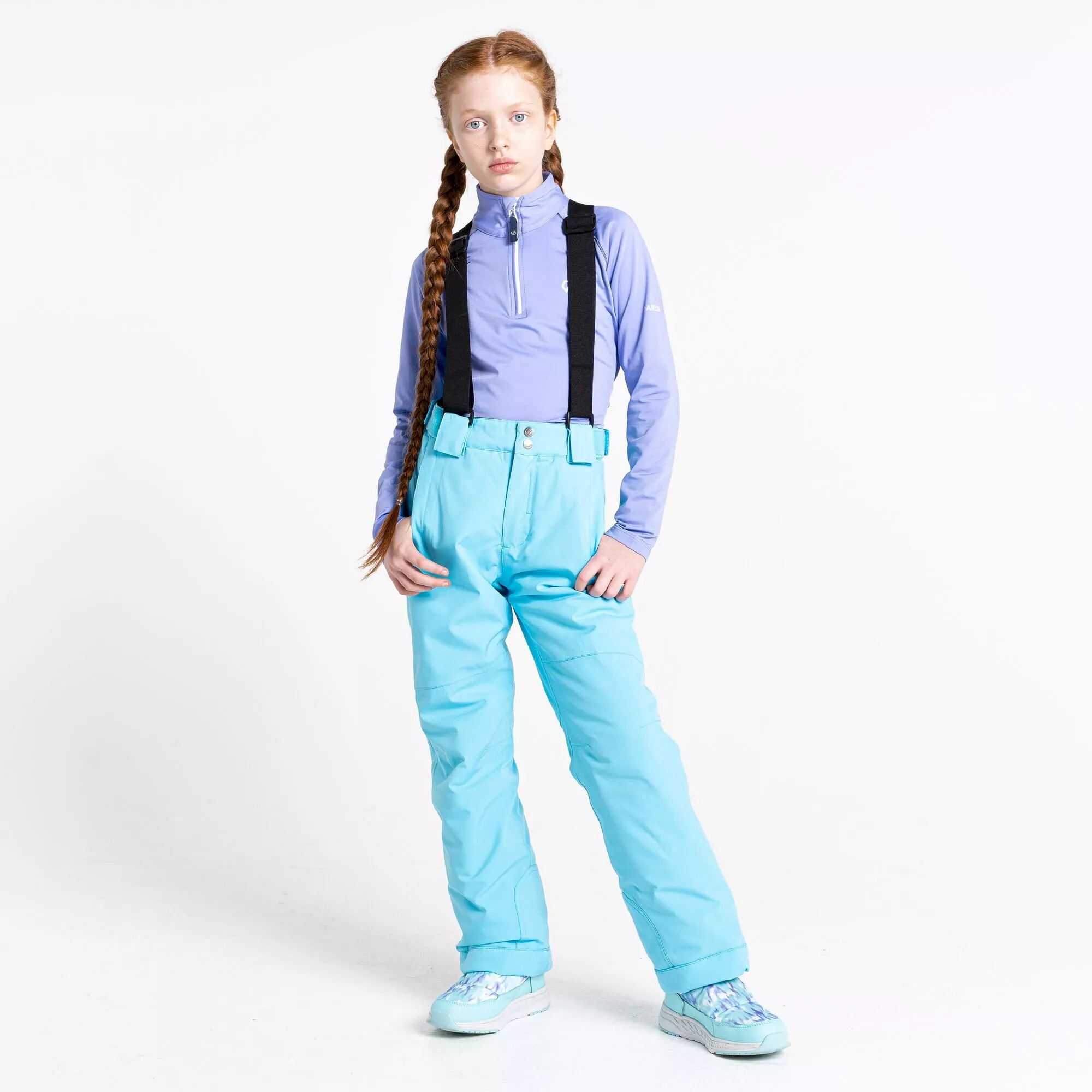 DKW419_6UK_01_bynder_defined_type_model_011659768525